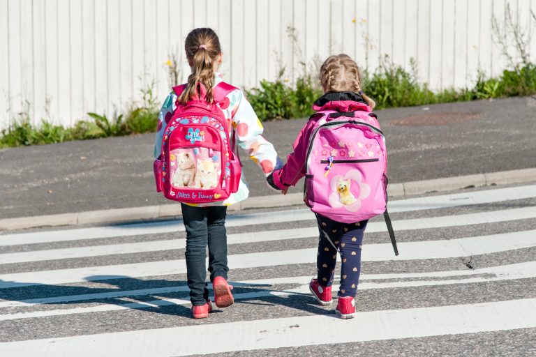 Lapsia ei saa sysätä köyhyyteen poliittisilla päätöksillä