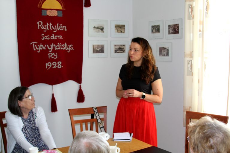 Näköalattoman näivettämisen tie ei pelasta Suomen taloutta